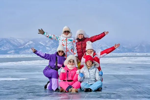 Đoàn ATN Travel trên mặt băng