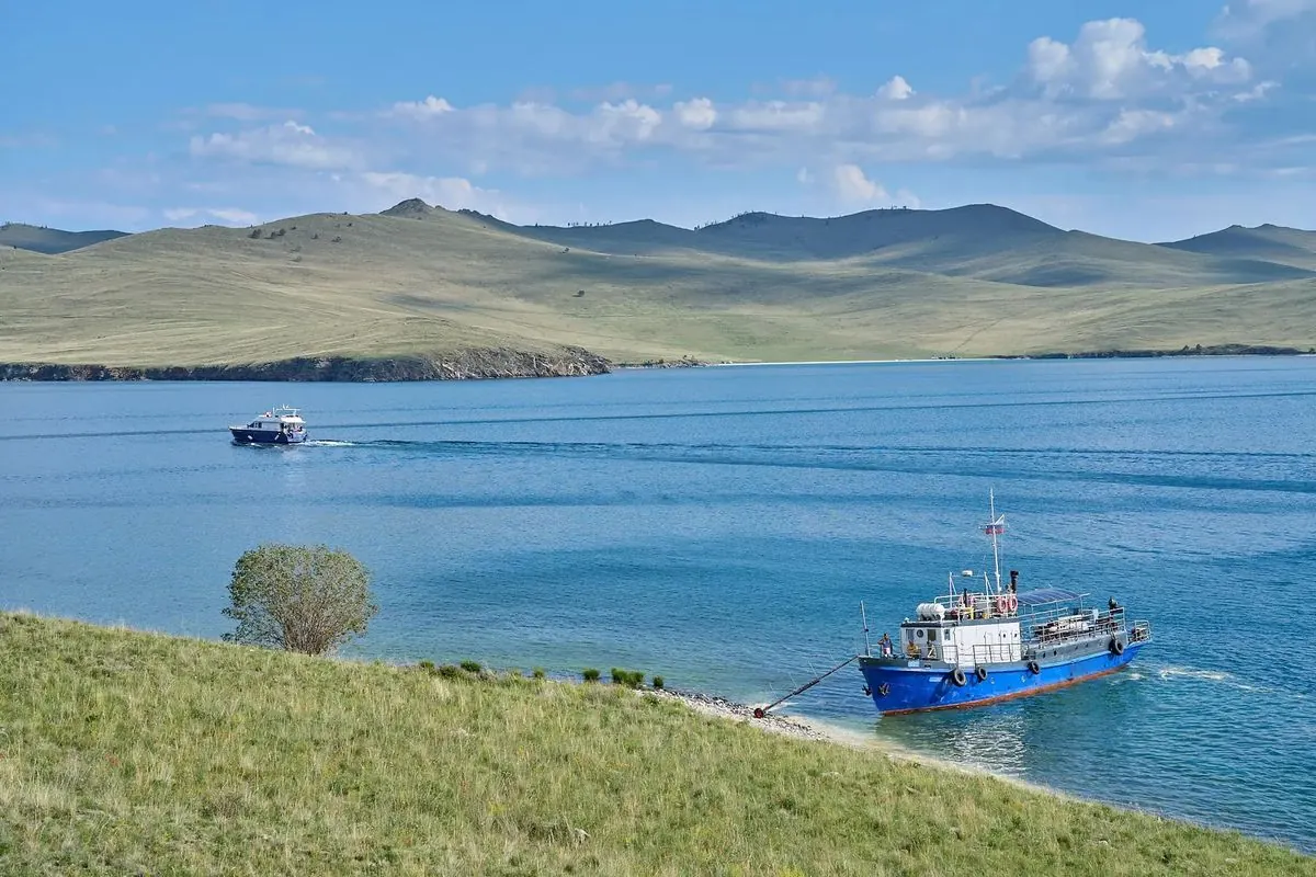 Hồ Baikal – Hồ Baikal – Khám phá những điều kỳ thú của “Hòn ngọc bích Siberia”