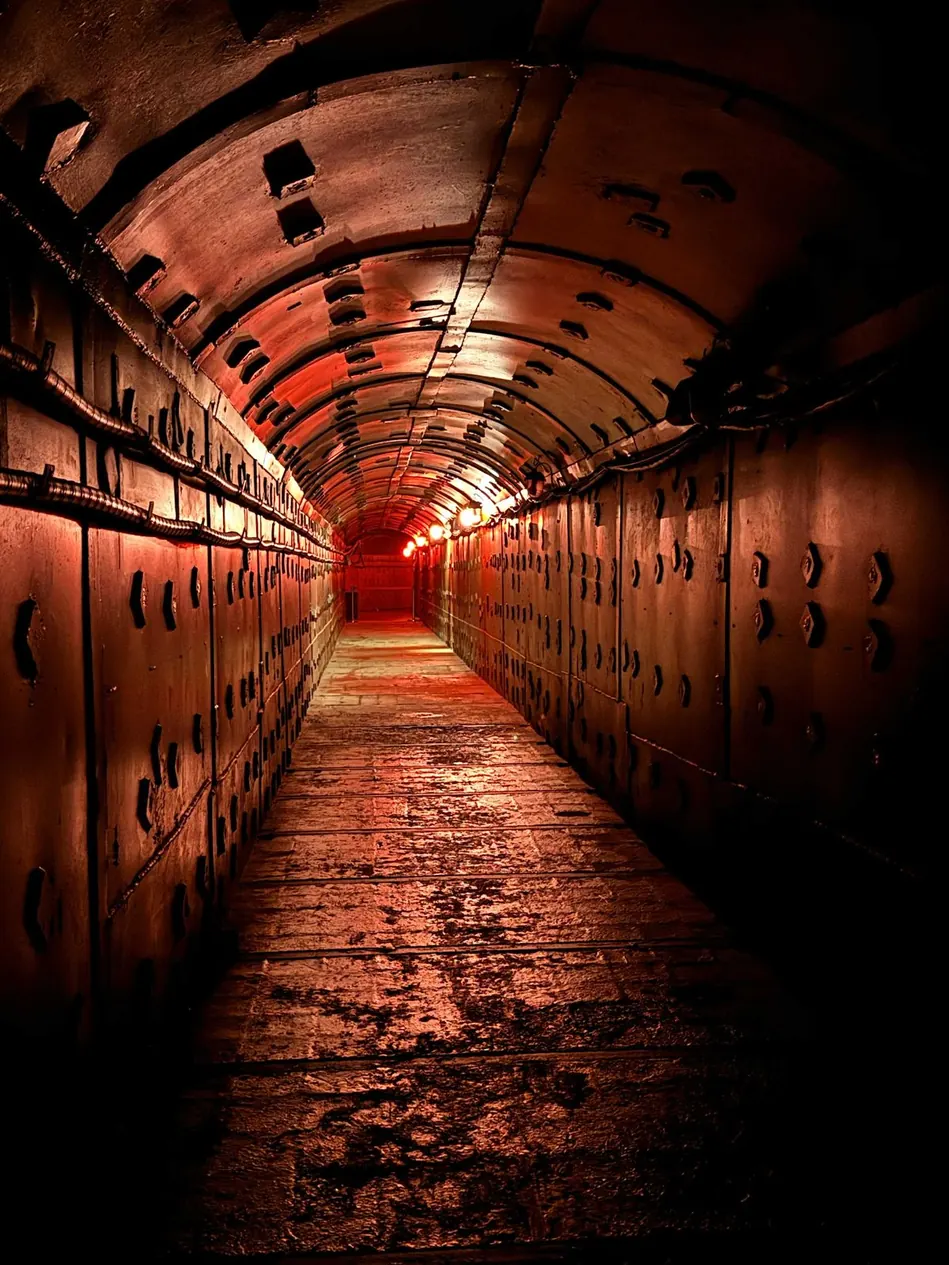 Bunker-42 – Giải mã bí mật Bunker-42: Cuộc phiêu lưu dưới lòng đất
