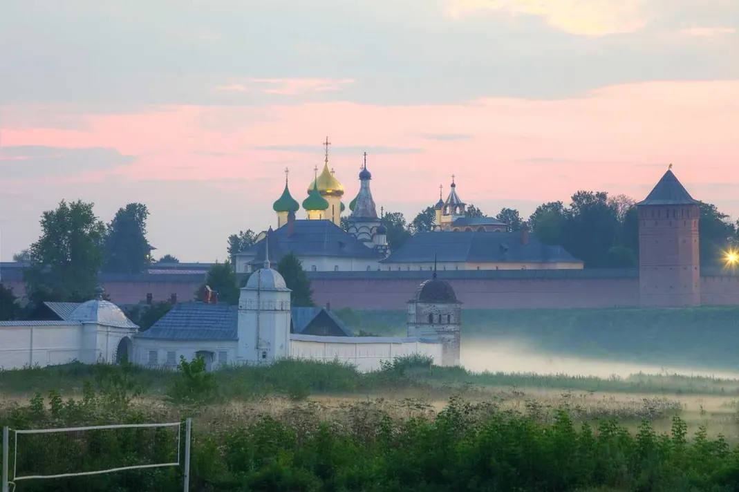 Toàn cảnh Suzdal lúc bình minh